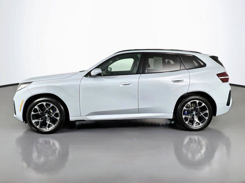 Used 2025 BMW X3 xDrive30i w/ Premium Package AWD/4WD image 3