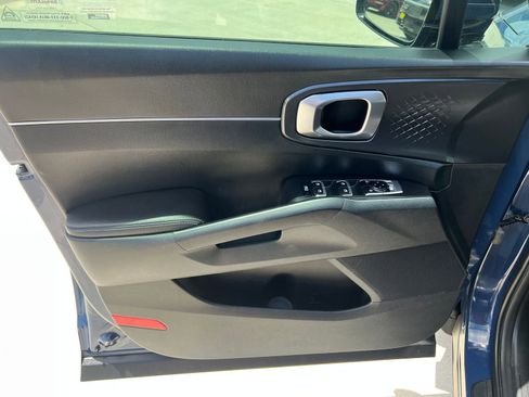 Used 2024 Kia Sorento S w/ Panoramic Sunroof Package FWD image 24