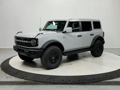 New 2026 Ford Bronco Outer Banks w/ Sasquatch Package