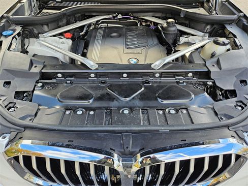 Used 2023 BMW X5 xDrive40i w/ M Sport Package image 26