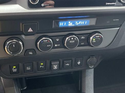 Used 2023 Toyota Tacoma TRD Off-Road w/ Technology Package image 29