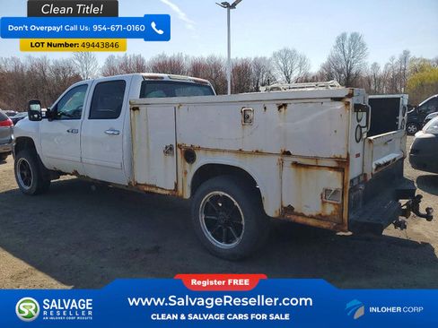 Used 2011 Chevrolet Silverado 3500 LT AWD/4WD image 3
