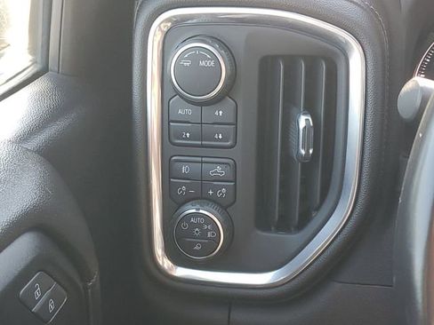 Certified 2022 Chevrolet Silverado 1500 LT Trail Boss w/ Safety Package AWD/4WD image 17