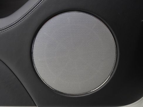 Used 2019 Bentley Bentayga image 10