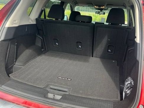 Certified 2026 Nissan Rogue SV FWD image 19