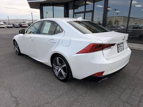 Used 2017 Lexus IS 200t w/ Navigation System Package RWD image 4
