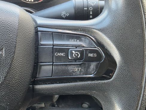 Used 2023 RAM ProMaster 2500 FWD image 14