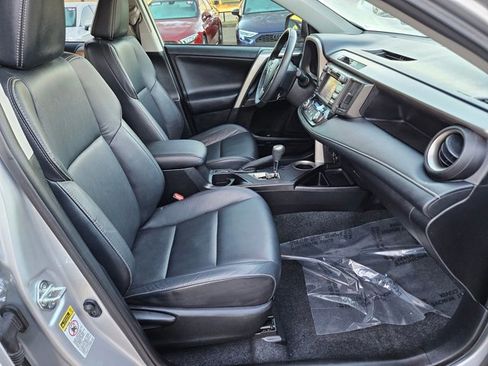 Used 2014 Toyota RAV4 Limited image 21