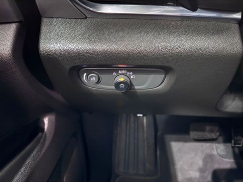 Certified 2023 Chevrolet Traverse LT image 25