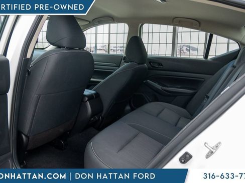 Used 2025 Nissan Altima 2.5 SV FWD image 19