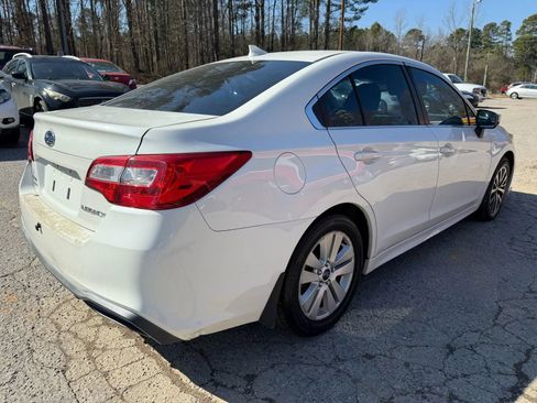 Used 2018 Subaru Legacy 2.5i Premium w/ Moonroof Package AWD/4WD image 4