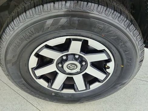 Used 2022 Toyota 4Runner TRD Off-Road image 53
