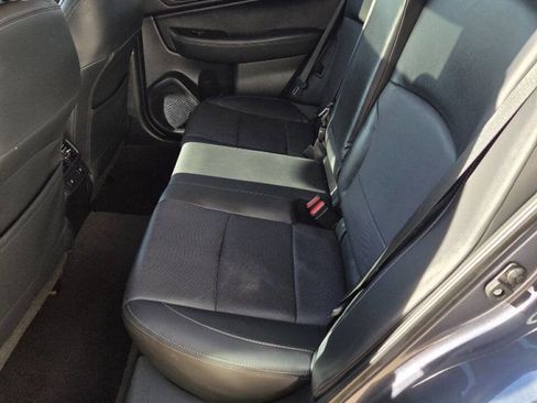 Used 2016 Subaru Outback 3.6R Limited image 6