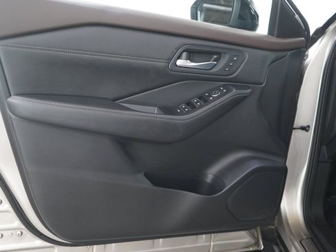 Used 2023 Nissan Rogue SL w/ SL Premium Package AWD/4WD image 19