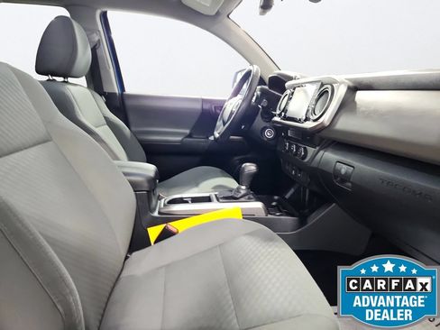 Used 2021 Toyota Tacoma SR5 RWD image 17