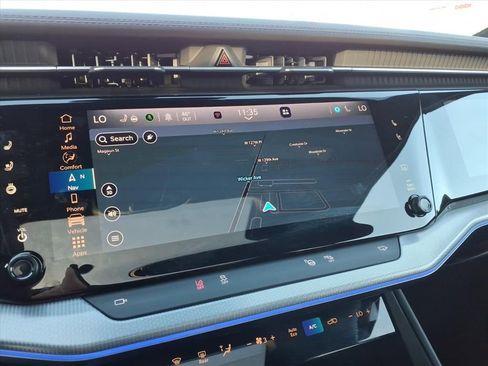 Used 2024 Jeep Wagoneer Launch Edition image 34