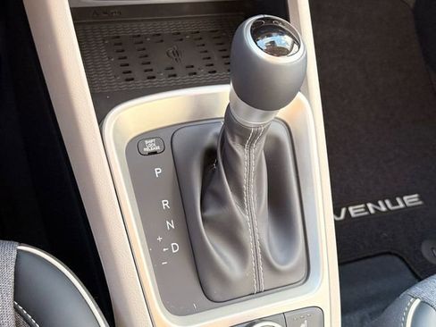 New 2026 Hyundai Venue SEL FWD image 20