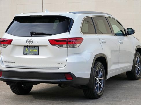 Used 2018 Toyota Highlander XLE FWD image 51