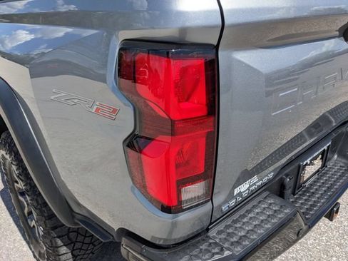 Used 2024 Chevrolet Colorado ZR2 w/ ZR2 Convenience Package III AWD/4WD image 11