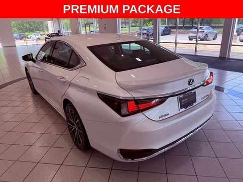 Certified 2025 Lexus ES 300h w/ Premium Package FWD image 6