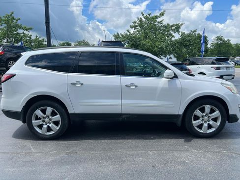 Used 2016 Chevrolet Traverse LT w/ Style and Technology Package AWD/4WD image 7