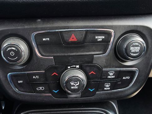 Used 2019 Jeep Compass Trailhawk AWD/4WD image 21