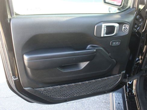 Used 2021 Jeep Wrangler Unlimited Sport AWD/4WD image 11