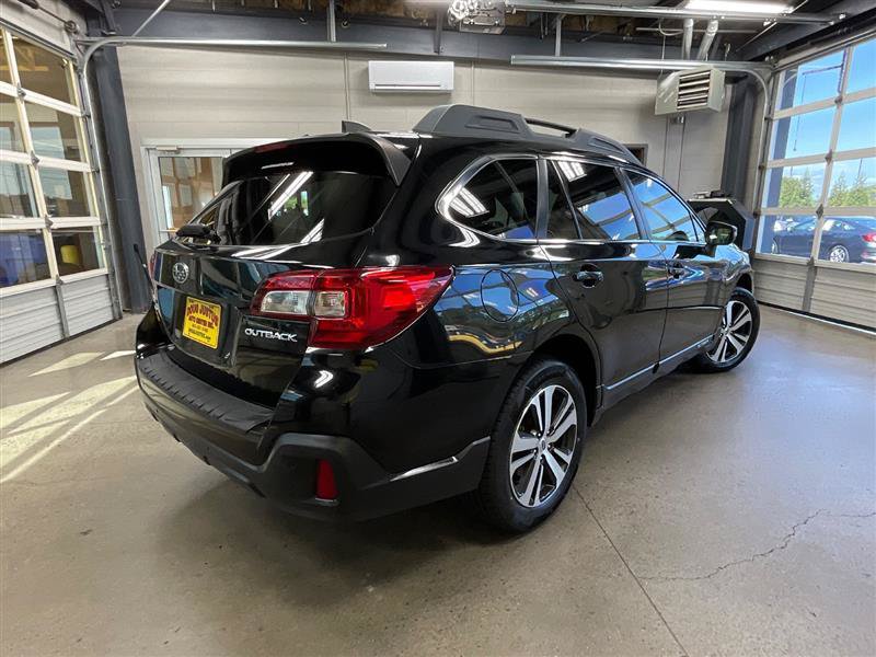 Used 2018 Subaru Outback 2.5i Limited AWD/4WD image 5