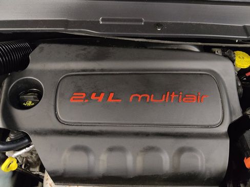 Used 2018 Jeep Compass Latitude w/ Cold Weather Group AWD/4WD image 30