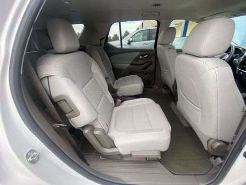 Used 2018 Chevrolet Traverse LT FWD image 21