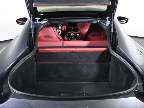 Used 2020 Aston Martin V8 Vantage Coupe image 24