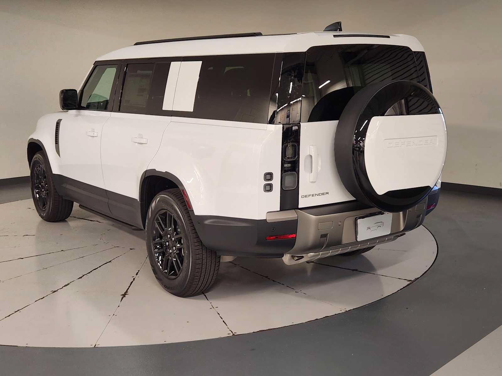 New 2026 Land Rover Defender 130 S AWD/4WD image 6