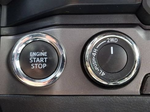 Used 2019 Toyota Tacoma TRD Sport AWD/4WD image 24
