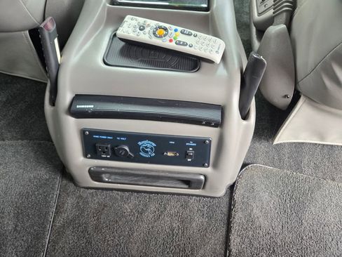 Used 2019 GMC Savana 2500 Explorer Limited SE w/ Enhanced Convenience Package image 25