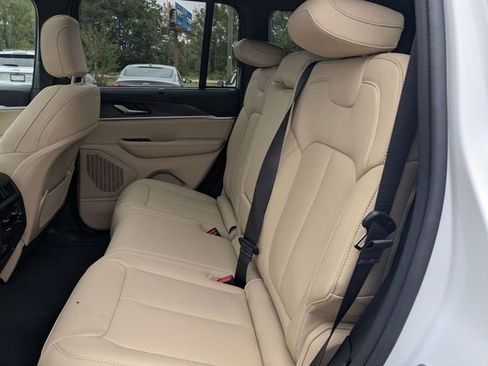 New 2025 Jeep Grand Cherokee Limited w/ Luxury Tech Group II AWD/4WD image 33