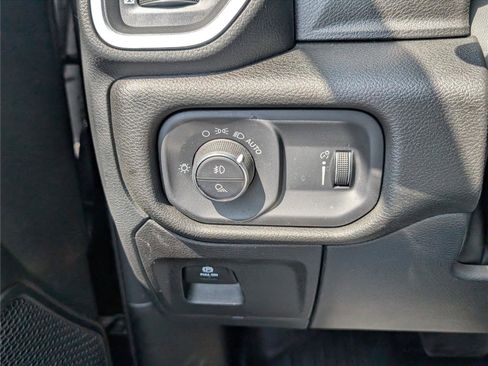 Used 2022 RAM 1500 Big Horn AWD/4WD image 19
