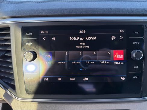 Used 2018 Volkswagen Atlas SE image 28