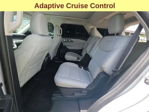 Used 2025 Ford Explorer Platinum w/ Ultimate Package AWD/4WD image 11