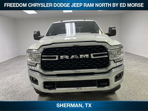 Used 2024 RAM 2500 Big Horn AWD/4WD image 2