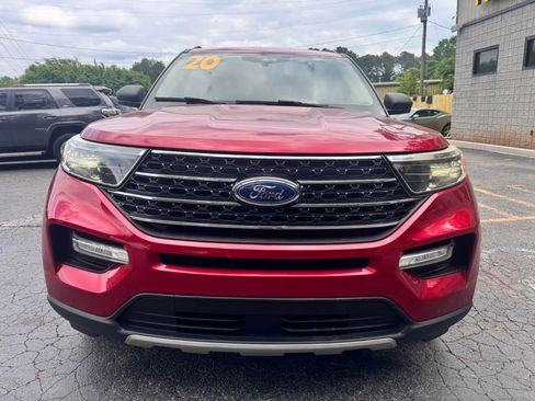 Used 2020 Ford Explorer XLT w/ Equipment Group 202A RWD image 2