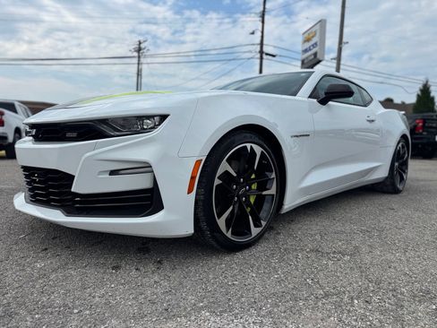 Used 2021 Chevrolet Camaro SS RWD image 2