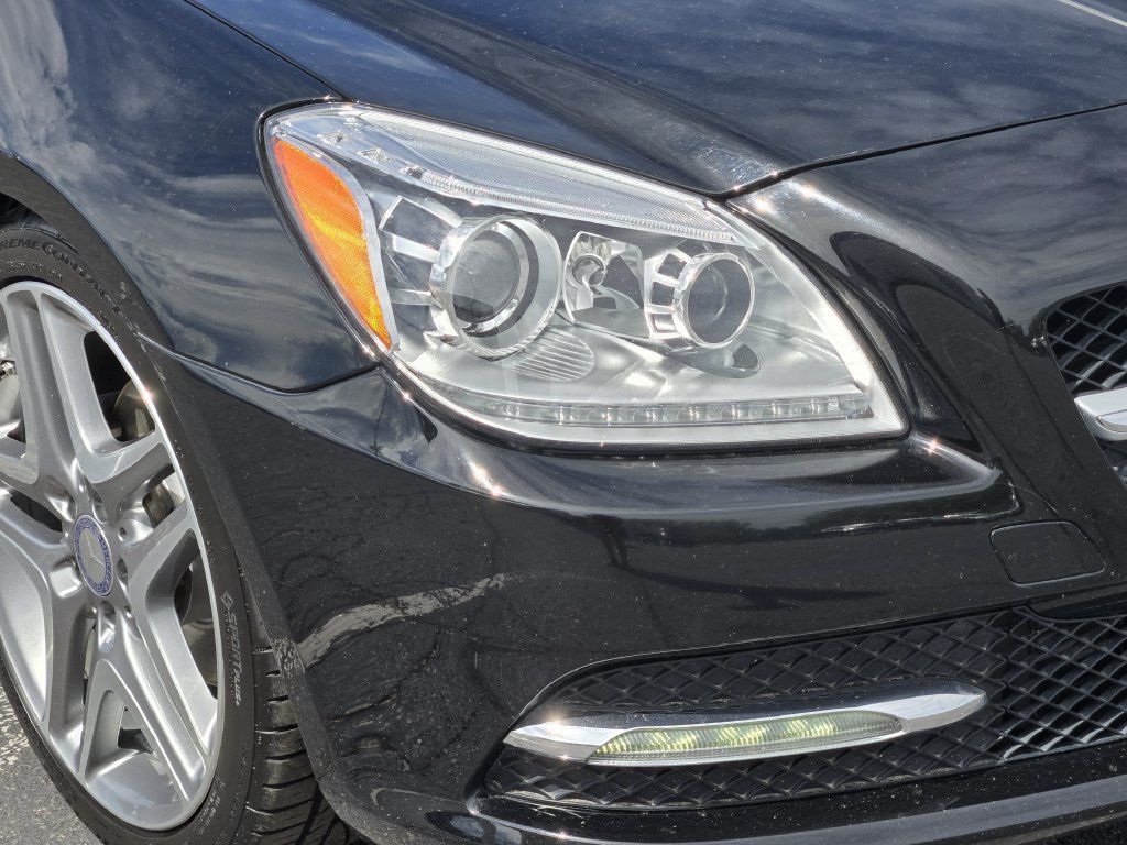 Used 2014 Mercedes-Benz SLK 250 image 8