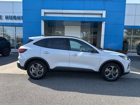 Used 2025 Ford Escape ST-Line image 3