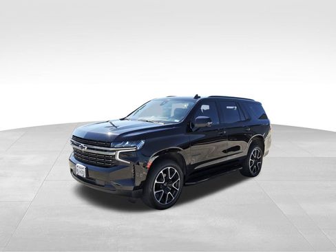 Used 2021 Chevrolet Tahoe RST w/ Luxury Package image 2