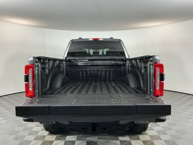 Used 2023 Ford F350 Lariat w/ Lariat Ultimate Package AWD/4WD image 7