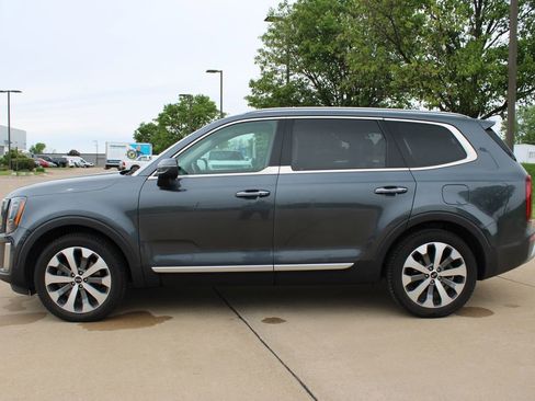 Used 2020 Kia Telluride S AWD/4WD image 18