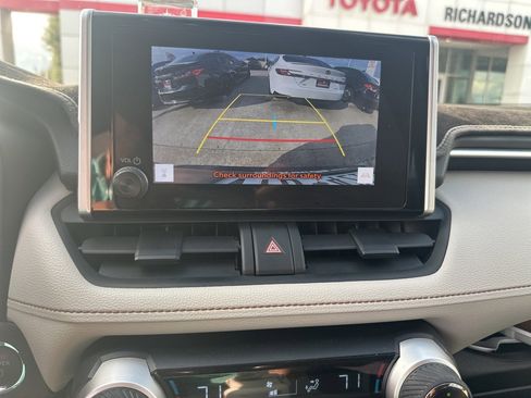 Used 2024 Toyota RAV4 XLE w/ Convenience Package image 8