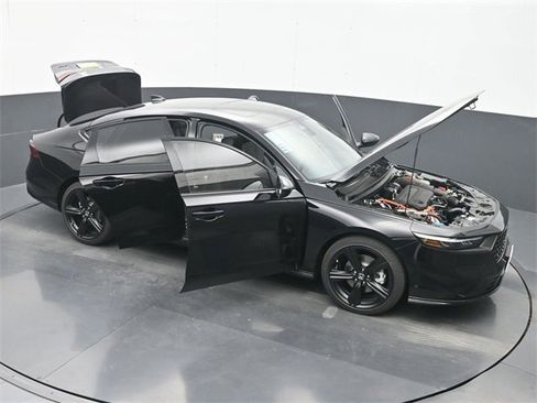 Certified 2025 Honda Accord Sport image 40
