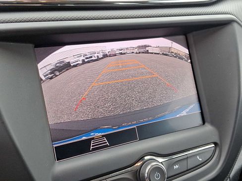 Used 2021 Chevrolet TrailBlazer LS image 17