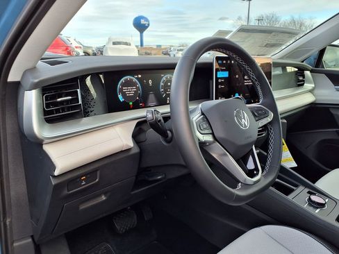 New 2026 Volkswagen Tiguan SE image 51